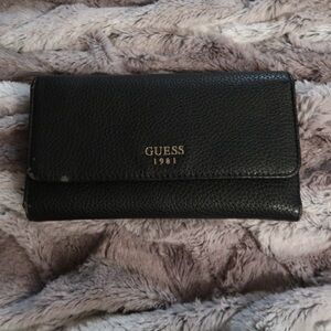 GUESS black fold up wallet